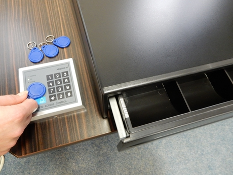 RFID modul s klávesnicí pro otevírání peněžní zásuvky čipem
